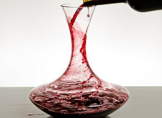 为什么喝红酒之前要先醒酒？红酒在喝前必须要醒酒吗?